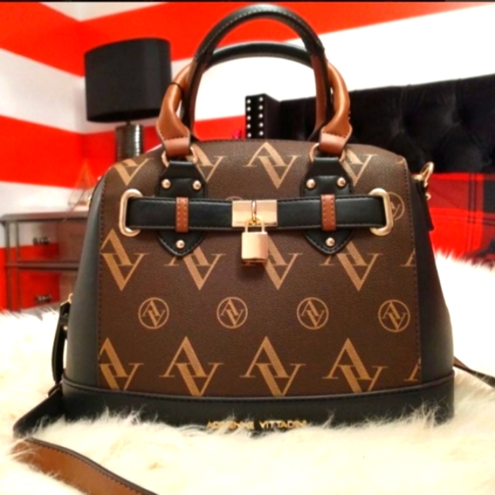 Adrienne Vittadini Signature Collection